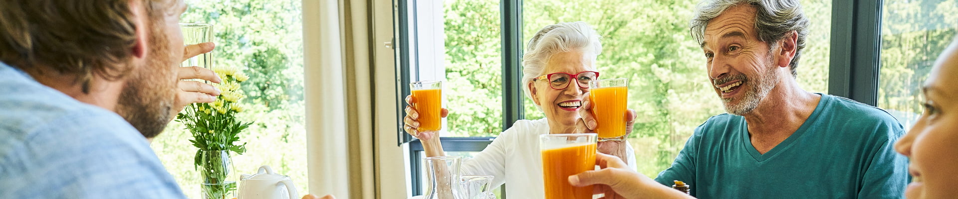 Aile kahvaltıda LaVita ile kadeh kaldırıyor