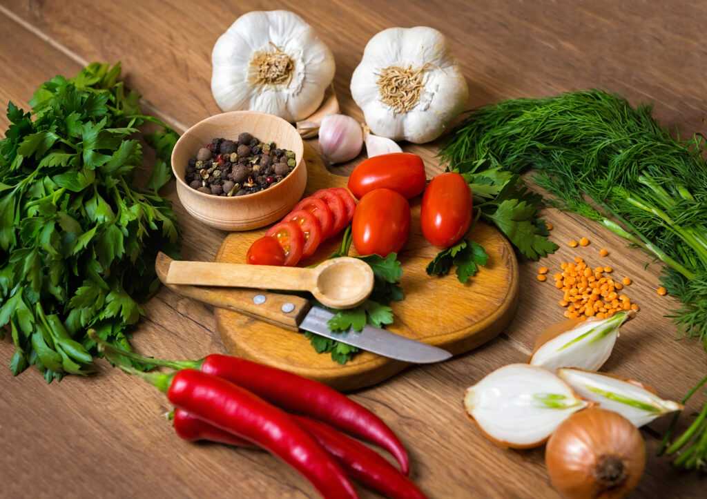 Domates, biber, sarımsak, maydanoz, pul biber, soğan